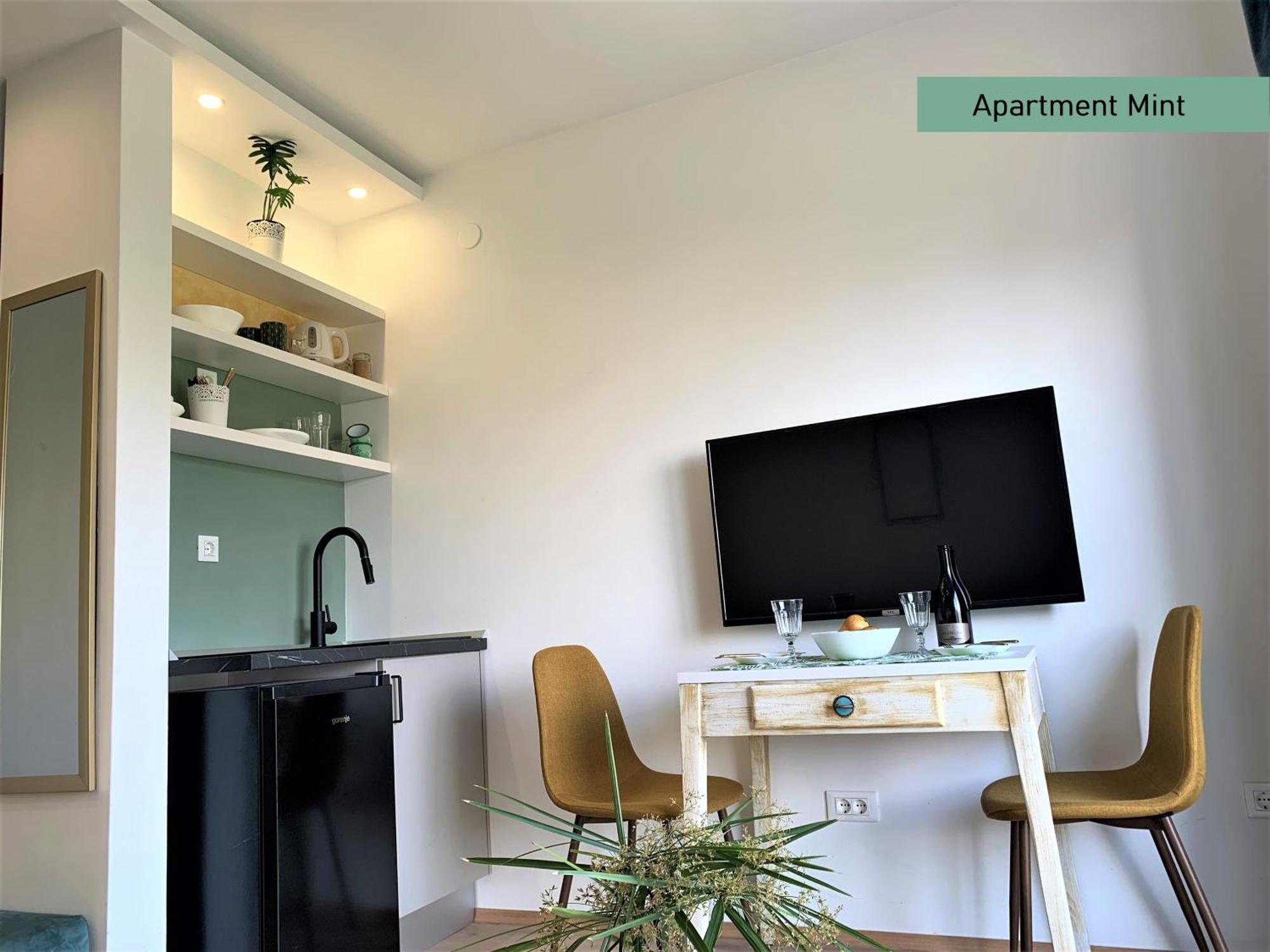 Apartments Garden House Подгора Екстериор снимка