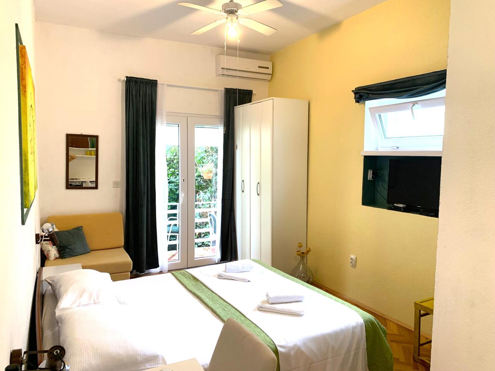 Apartments Garden House Подгора Екстериор снимка