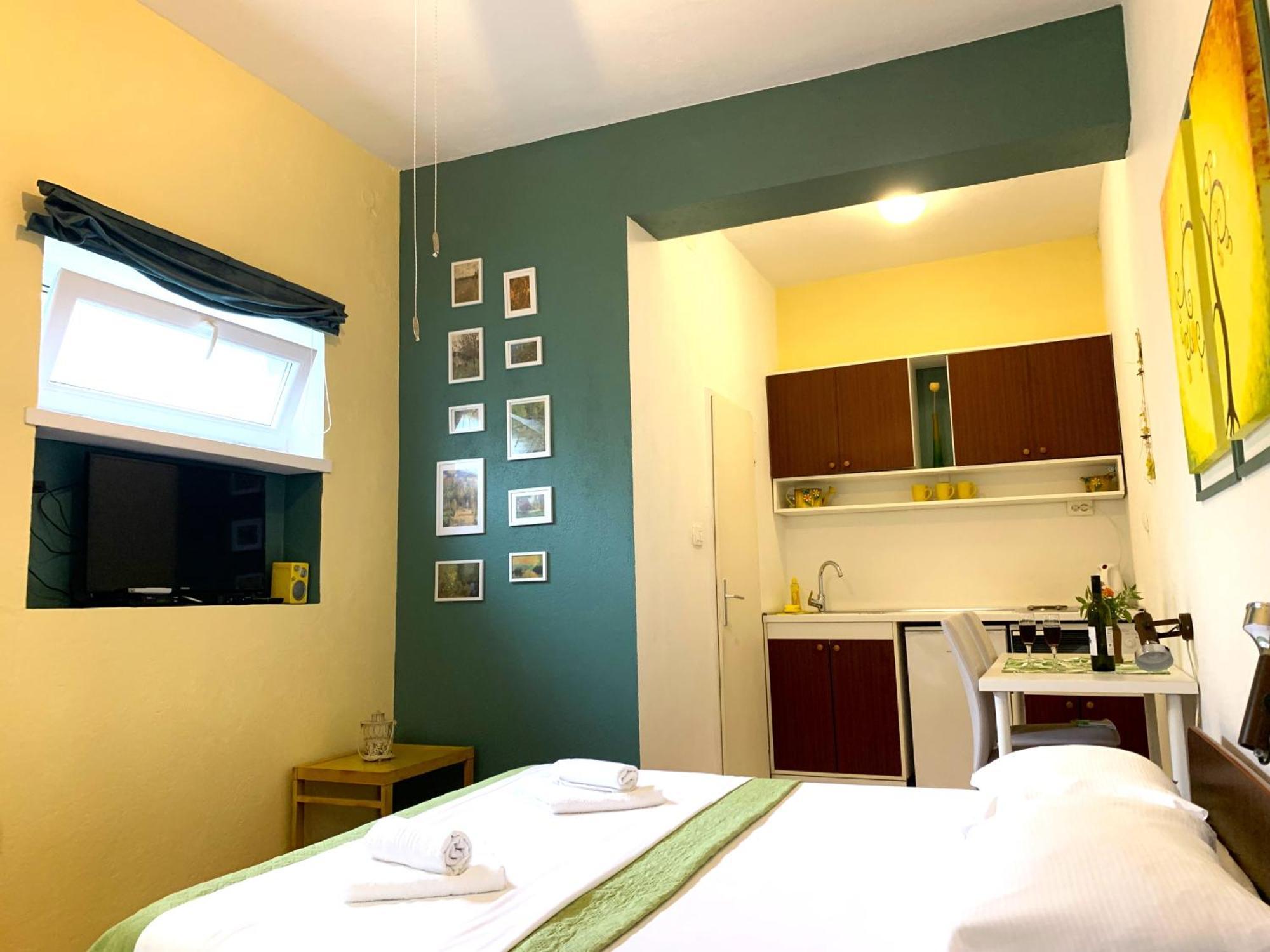 Apartments Garden House Подгора Екстериор снимка