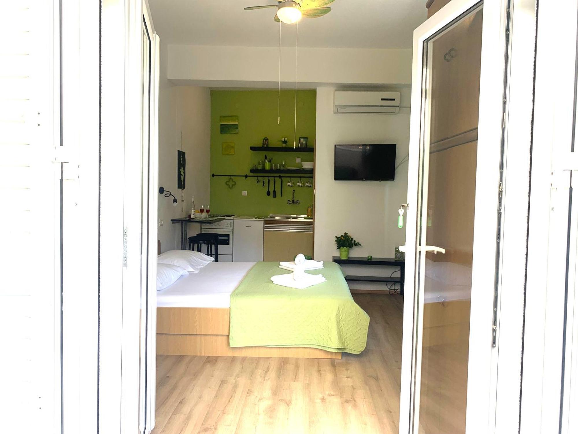 Apartments Garden House Подгора Стая снимка